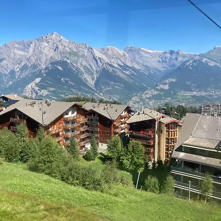 Апартаменты Greppon Nend200 In And Out