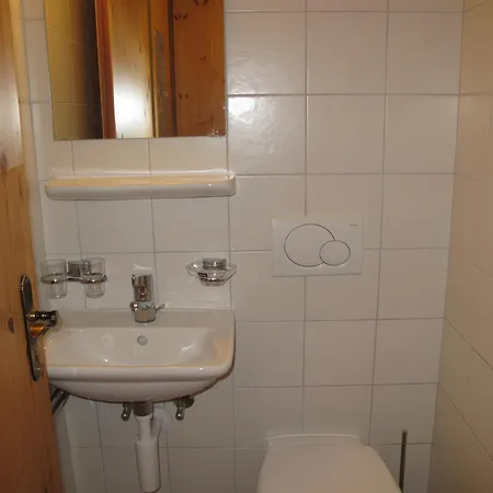 Greppon Nend200 In And Out Apartman *